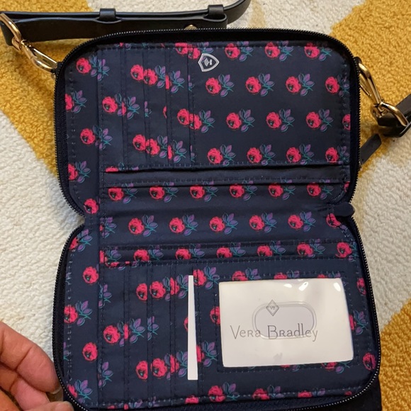 Vera Bradley - Picture 9 of 10